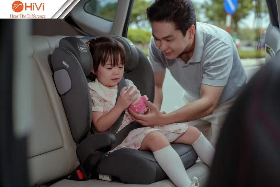 Ghế ngồi ô tô cho trẻ em